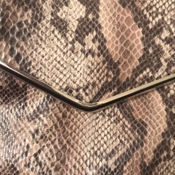 Python design large clutch. - Picture 2 of 3